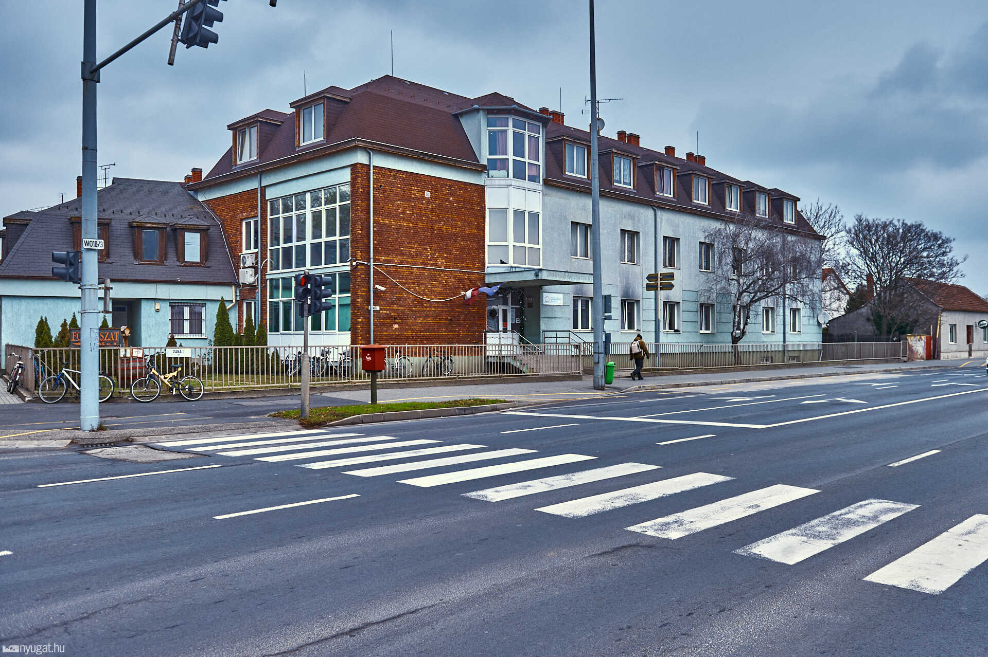 Projekt logó